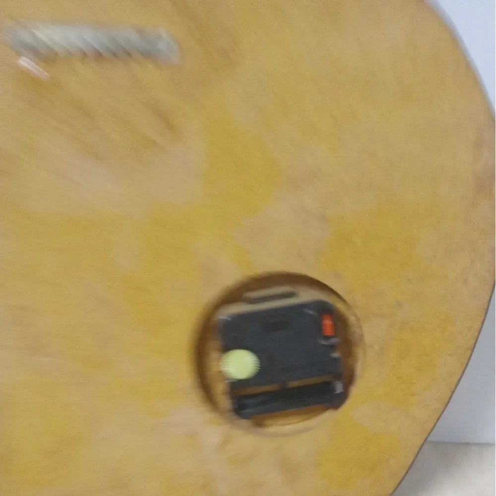 Vintage Chicago Bears Helmet Shaped Clock.‎ Battery Operated.